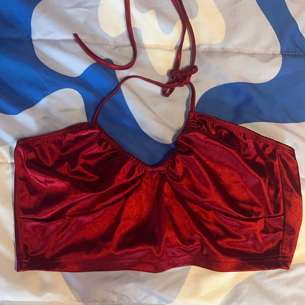 Never worn women’s crop top